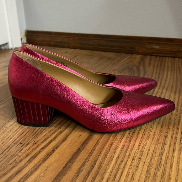 Fluevog Effortless family "Bebe" in metallic pink, size 7 - Picture 2 of 14